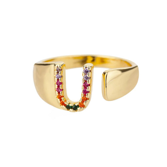 Anillo con la letra inicial del nombre de tu amor en caja de Rosa - Podios