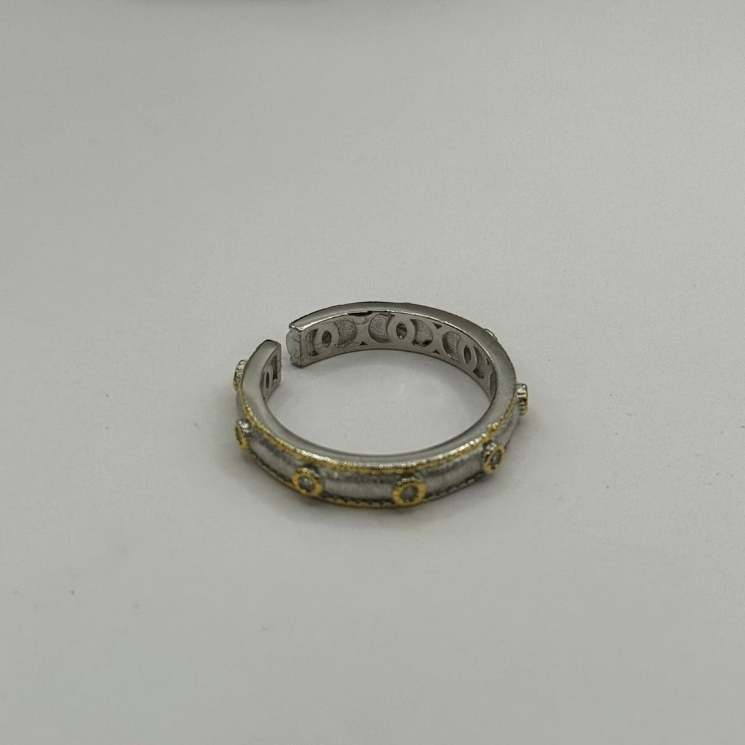 Anillo Medieval Crown - Anillo artesanal enchapado en plata 925 con detalles dorados - Podios