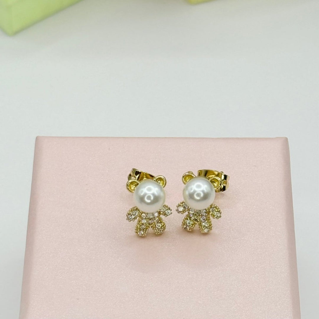 Aros Babe Lumiere Collection - aros de perlas cultivadas enchapadas en oro de 18k - Podios