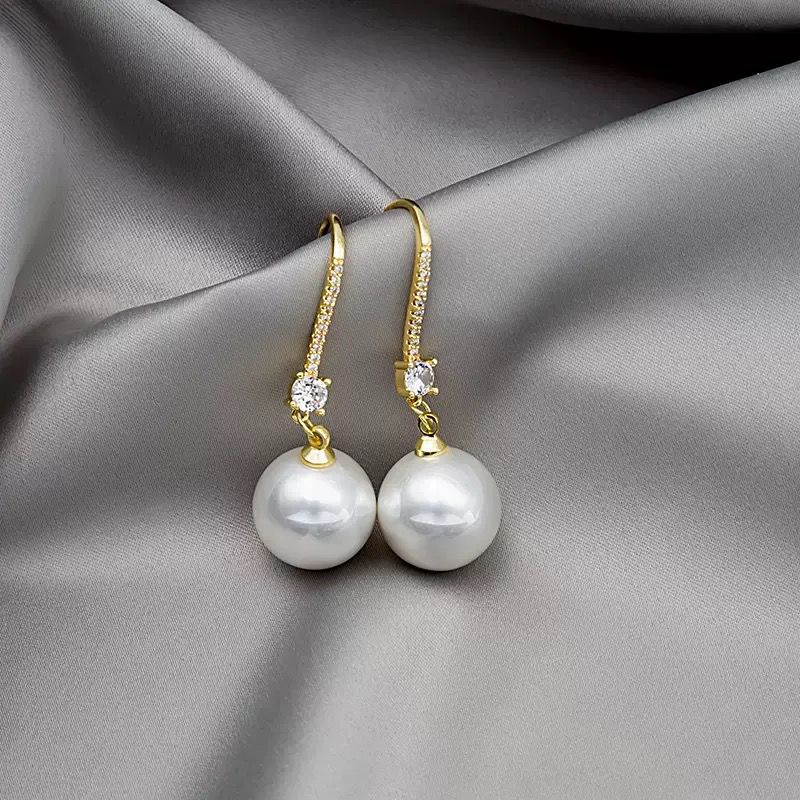 Aros Grand Lumiere Collection - aros de perlas cultivadas enchapadas en oro de 18k - Podios