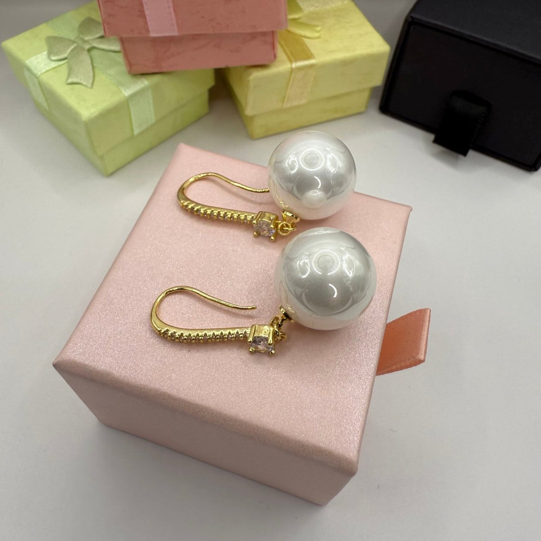 Aros Grand Lumiere Collection - aros de perlas cultivadas enchapadas en oro de 18k - Podios
