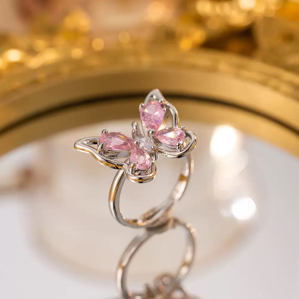 Butterfly Romance - anillo enchapado en plata con mariposa de cristales rosa - Podios