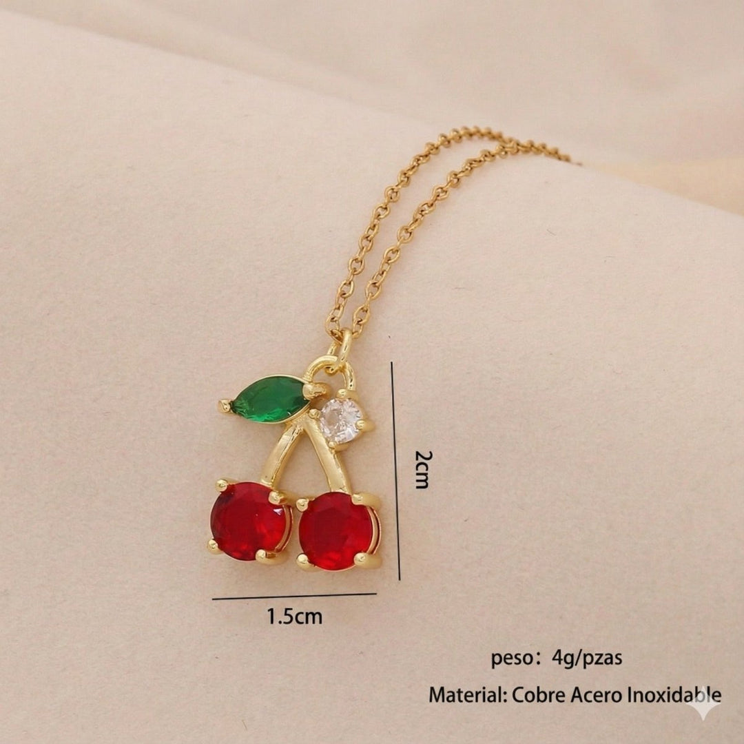 Cherry Sweet - collar enchapado en oro 14k con pétalos de cristales - Podios
