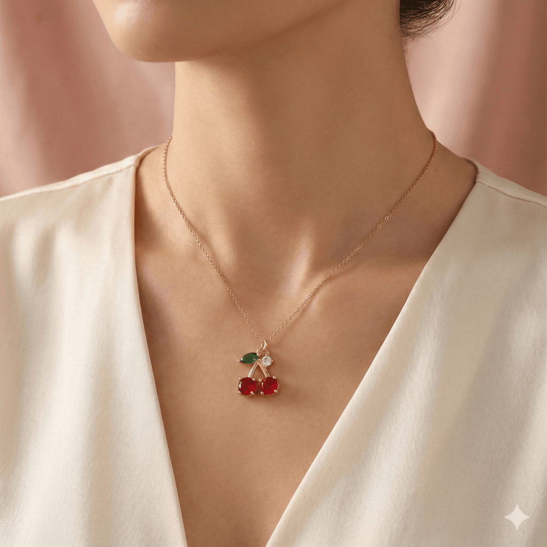 Cherry Sweet - collar enchapado en oro 14k con pétalos de cristales - Podios