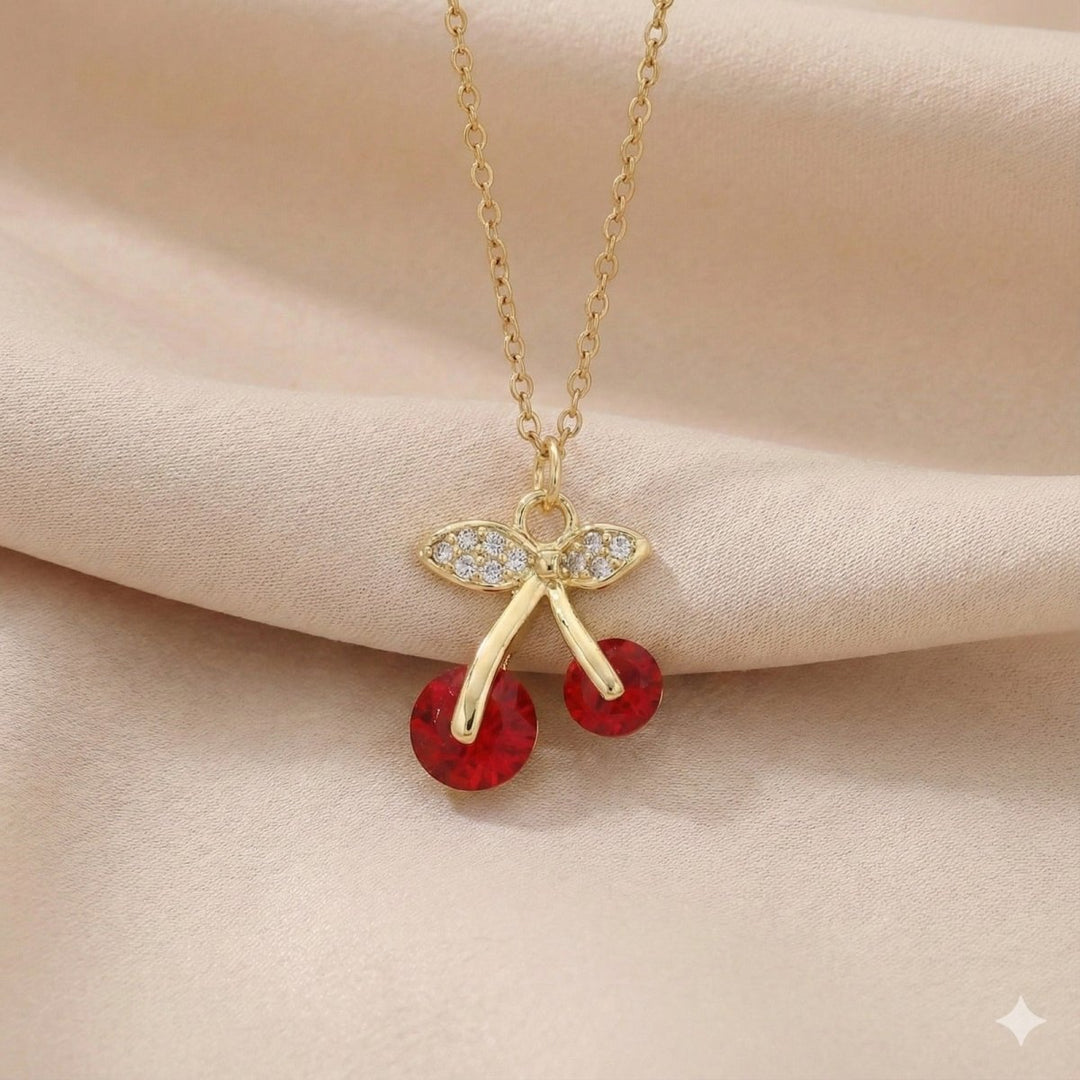 Cherry White - collar enchapado en oro 14k con pétalos de brillantes - Podios