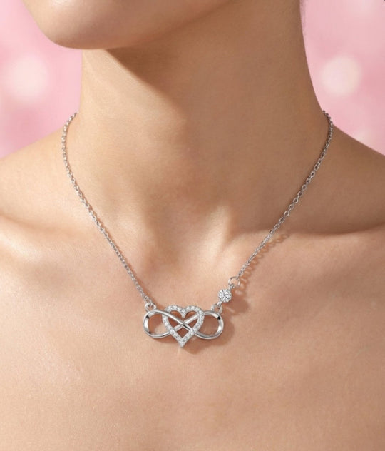 Collar Éternité d'Amour - Plata 925 con diseño de infinito entrelazado con un corazón - Podios