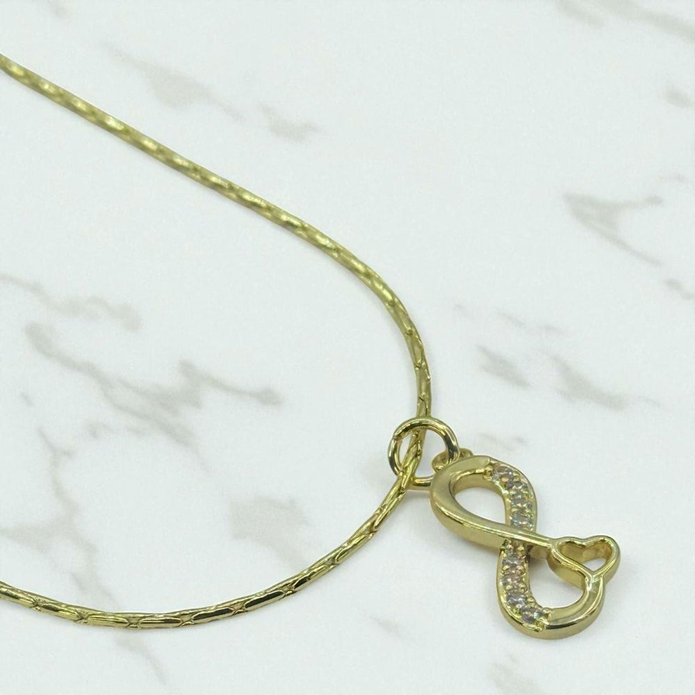 Collar Infinity Golden - Collar enchapado en oro 18k de infinito - Podios