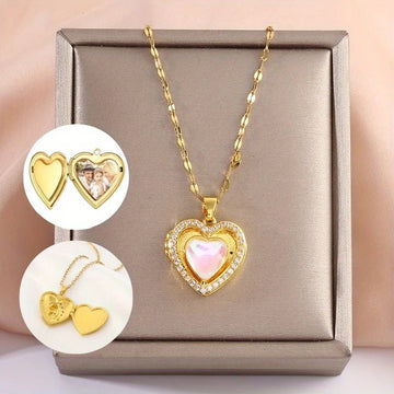 Collar portaretrato de corazón rosado