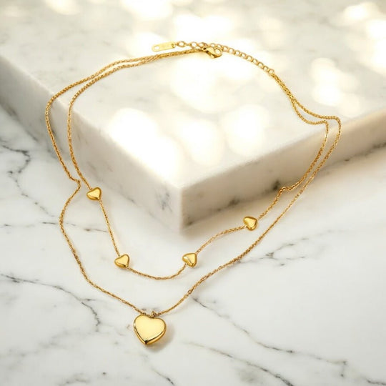 Double Pride™ Collar de doble línea adornado con corazones dorados - Podios