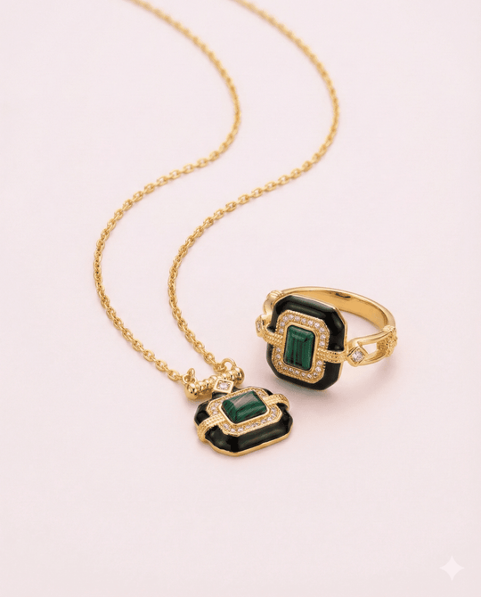 Duo Imperial Esmeralda – Collar y Anillo Ajustable Bañados en Oro - Podios