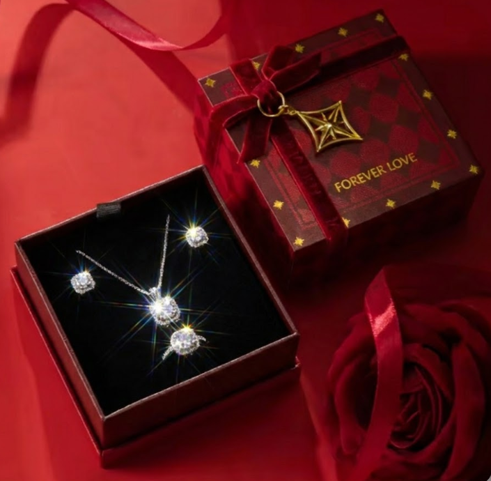 Set Forever Love - Regalo único con collar, aros y anillo ajustable en Plata 925