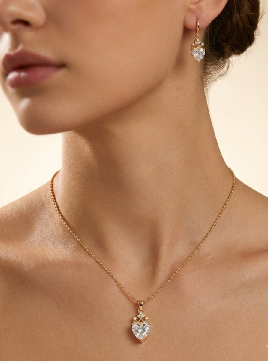 Golden Royal White Duo™ Conjunto de collar y aros enchapados en oro 18k con circonita cúbica blanca - Podios