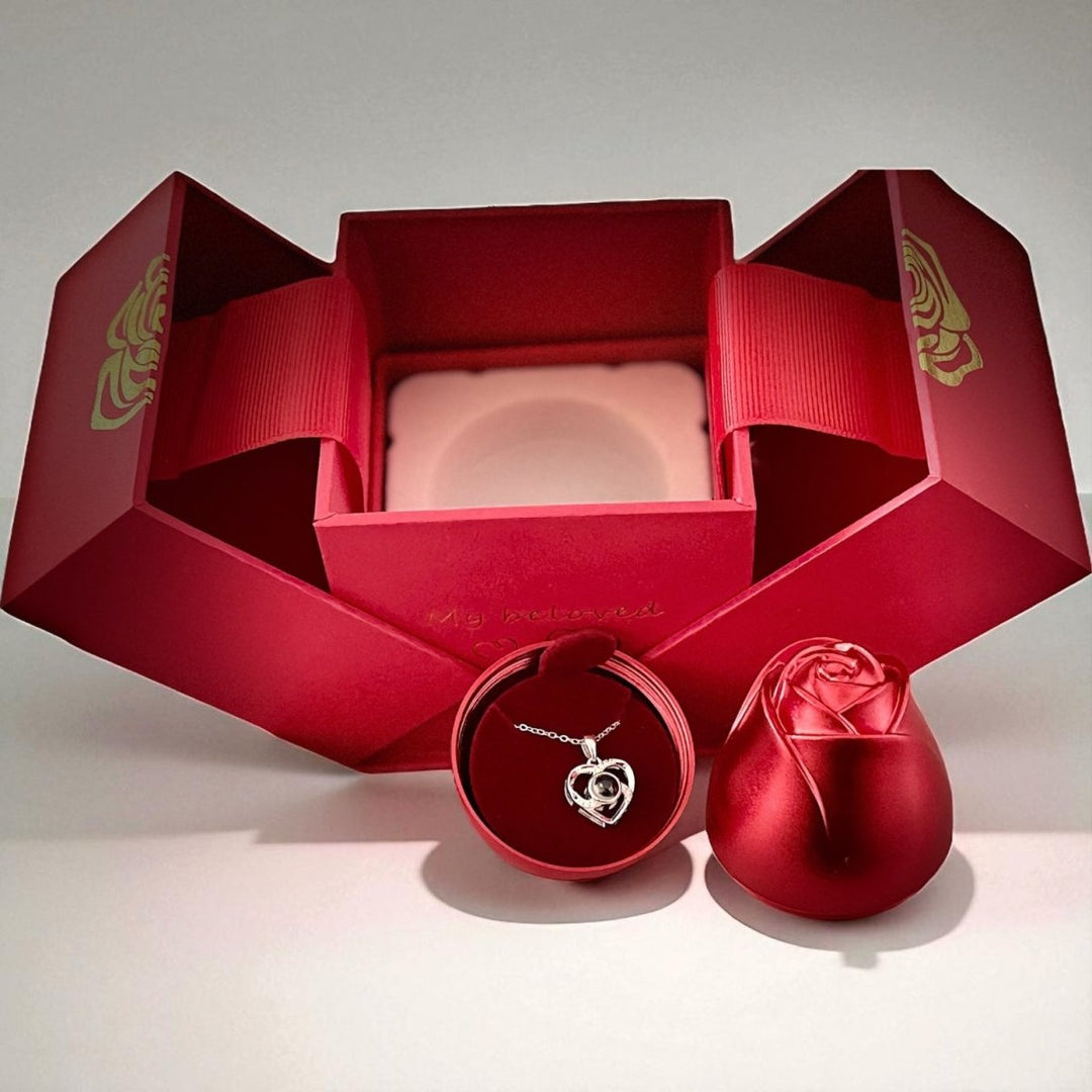 HotRose™ Conjunto con collar “te amo en 100 idiomas” en caja de rosa ascendente - Podios