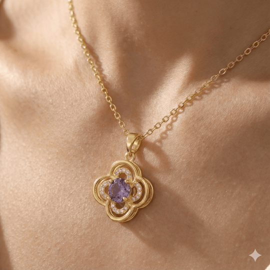 Lumiere Blossom Clover - collar de trébol giratorio enchapado en oro 14k con cristal lila - Podios