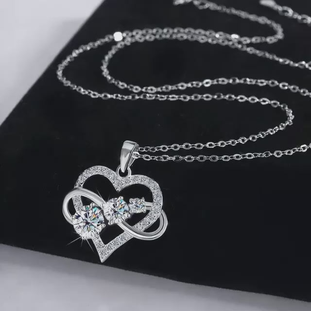 Infinity Love™ - Collar de Plata 925 con Moissanitas 1.8 carat