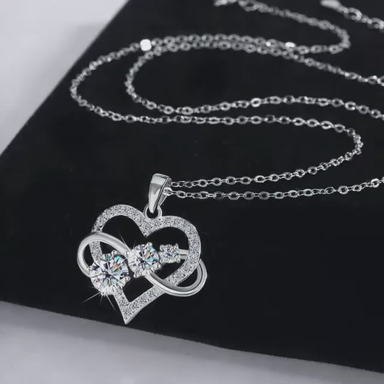 Infinity Love™ - Collar de Plata 925 con Moissanitas 1.8 carat