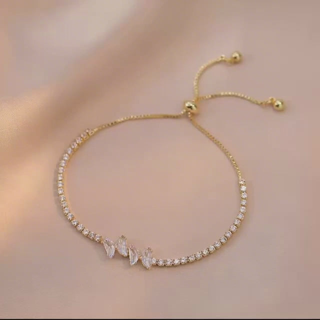 Pulsera de Mariposas Tu & Yo - ajustable y bañada en oro 18k