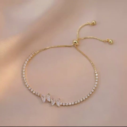 Pulsera de Mariposas Tu & Yo - ajustable y bañada en oro 18k
