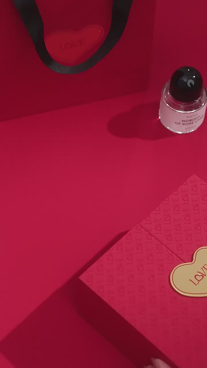 Rosas y Mariposa - Collar de plata 925 bañado en oro rosa en caja romántica