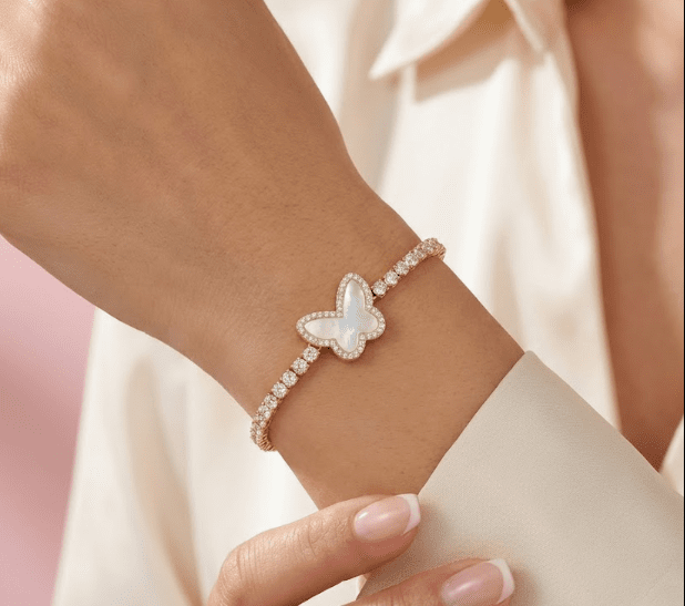 Pulsera de Opalo Mariposa - ajustable y bañada en oro 18k - Podios