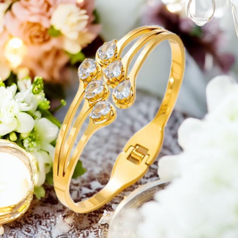 Pulsera Golden Elegance – Bañada en oro 18K con brillantes - Podios