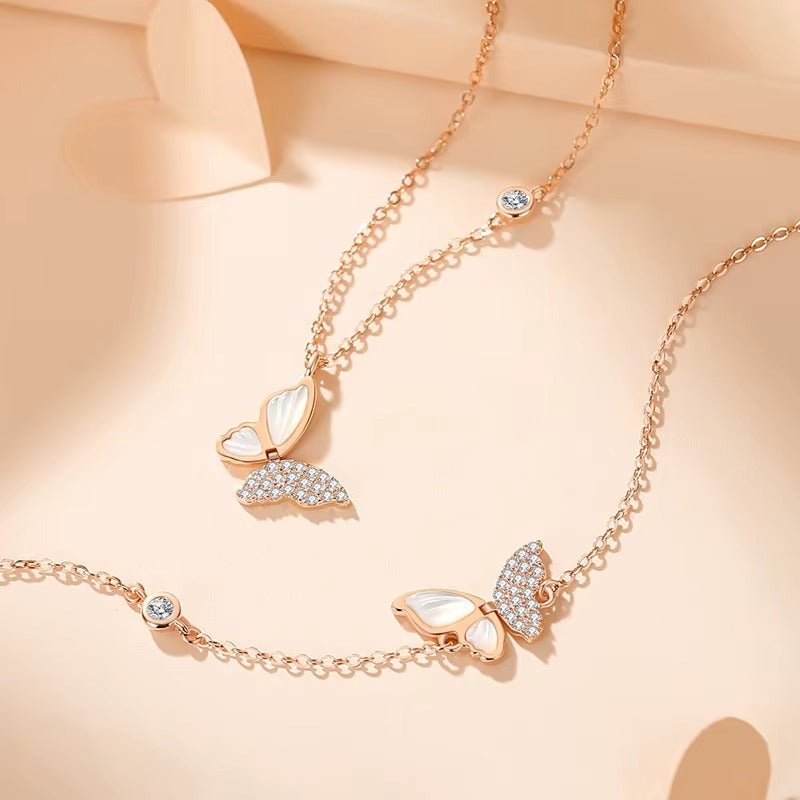 Rosas y Mariposa - Collar de plata 925 bañado en oro rosa en caja romántica - Podios