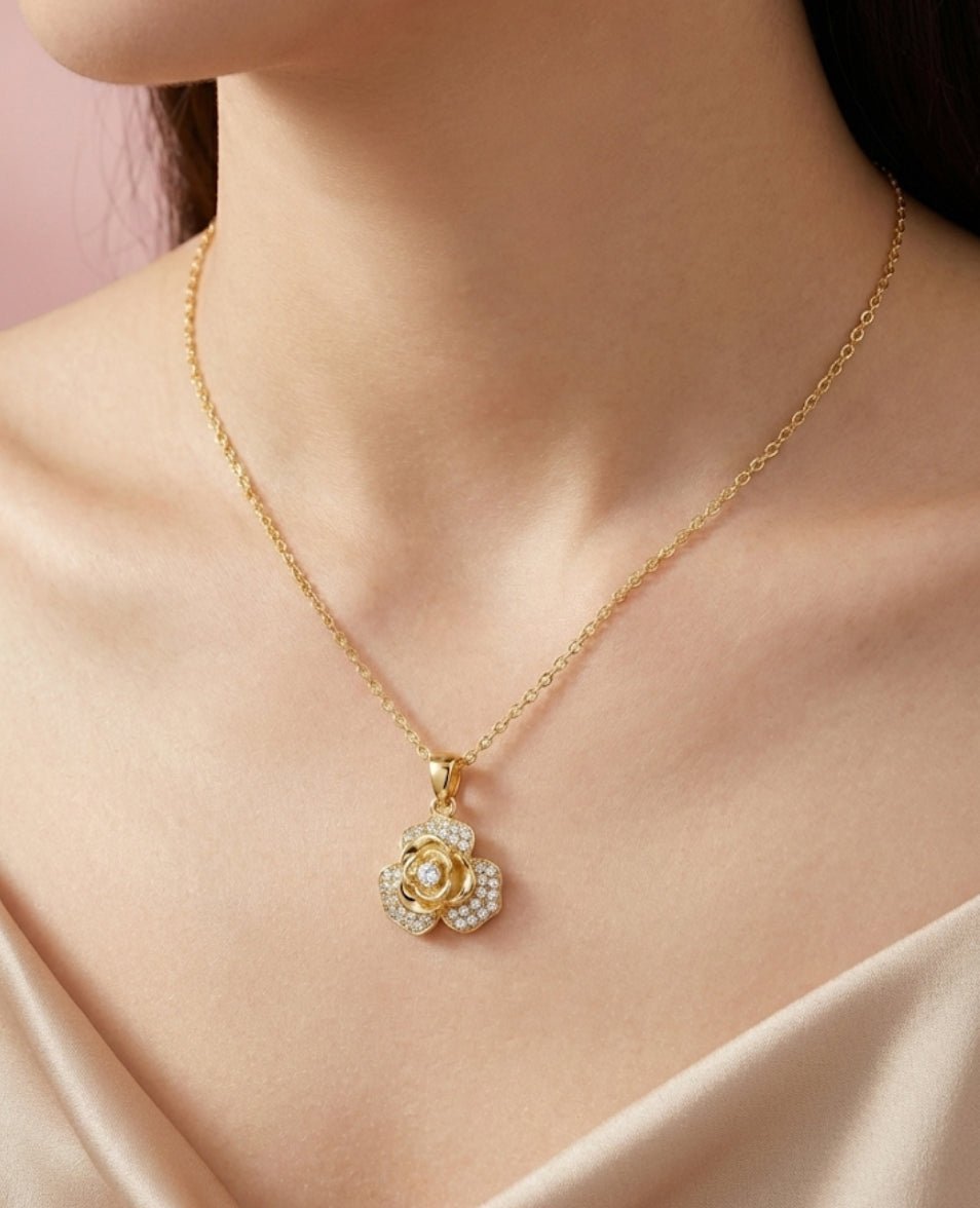 Rose & Peace - collar de rosa giratoria enchapada en oro 14k con circones - Podios