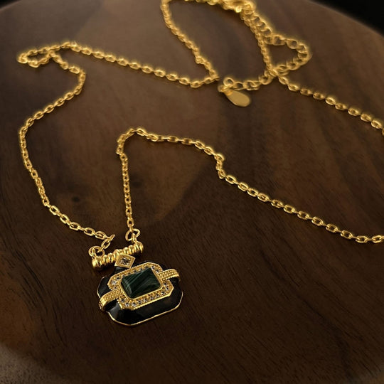 Set Imperial Esmeralda – Collar, Pulsera y Anillo Ajustable Bañados en Oro - Podios