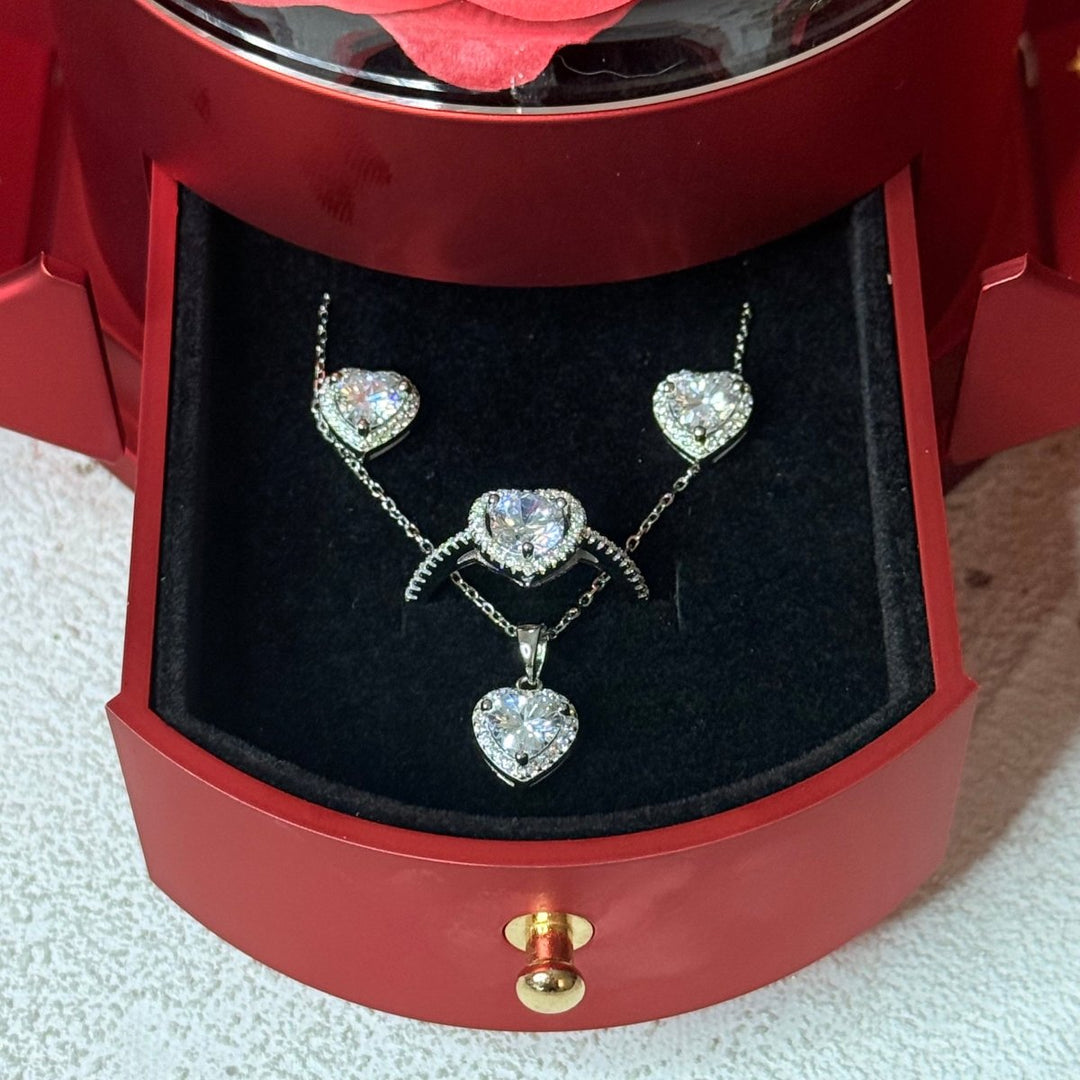 Set Queen of Hearts™ - Anillo, collar y aros de Plata 925 con Circón en Caja Premium - Podios